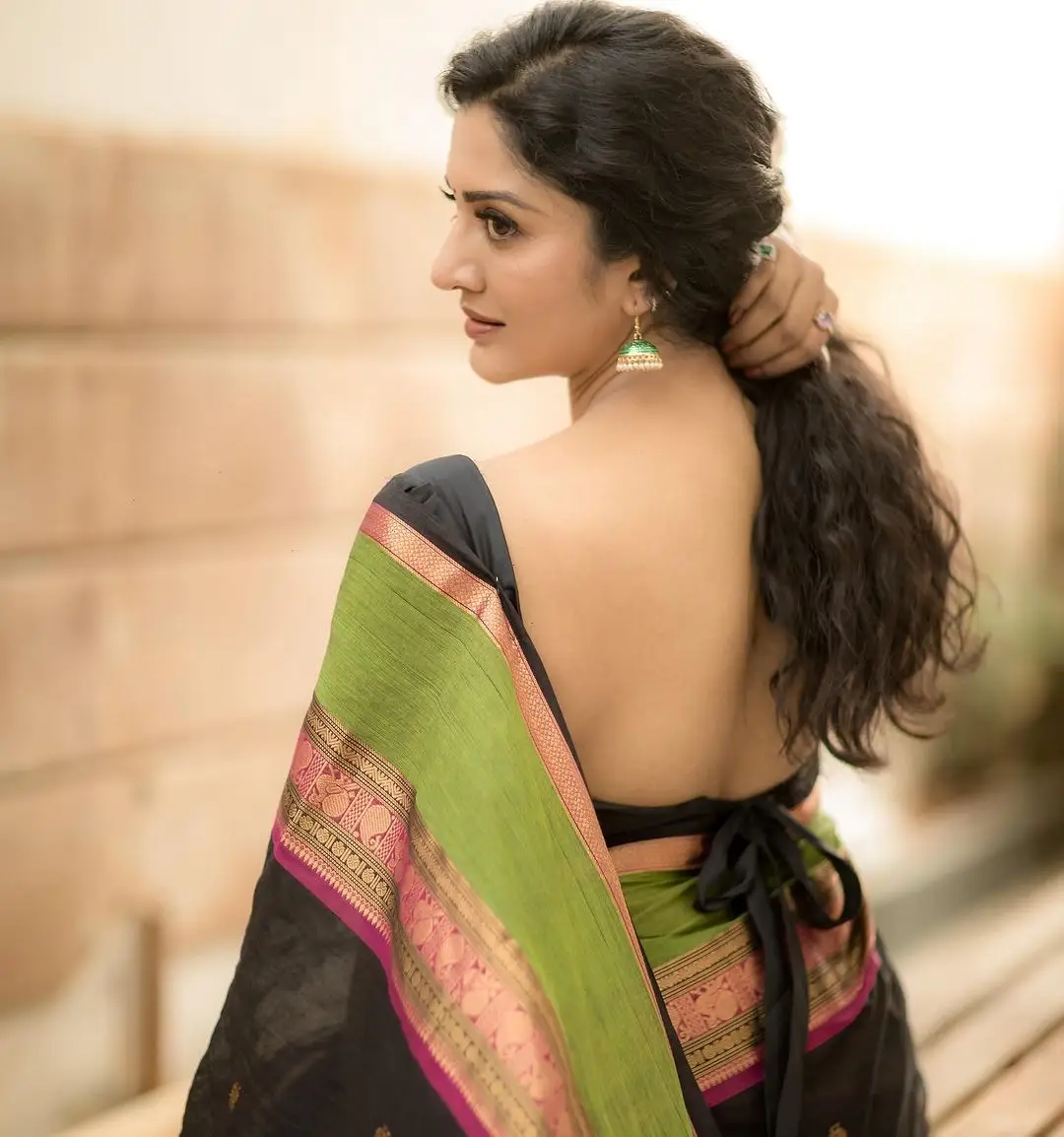 Vimala Raman Charming In Black Saree Blouse